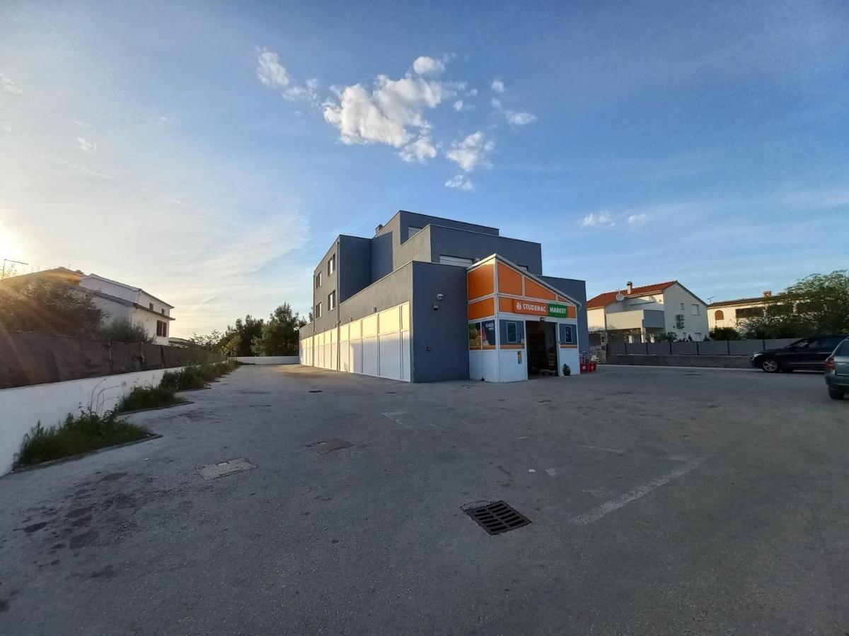 Apartman 1 * Vir