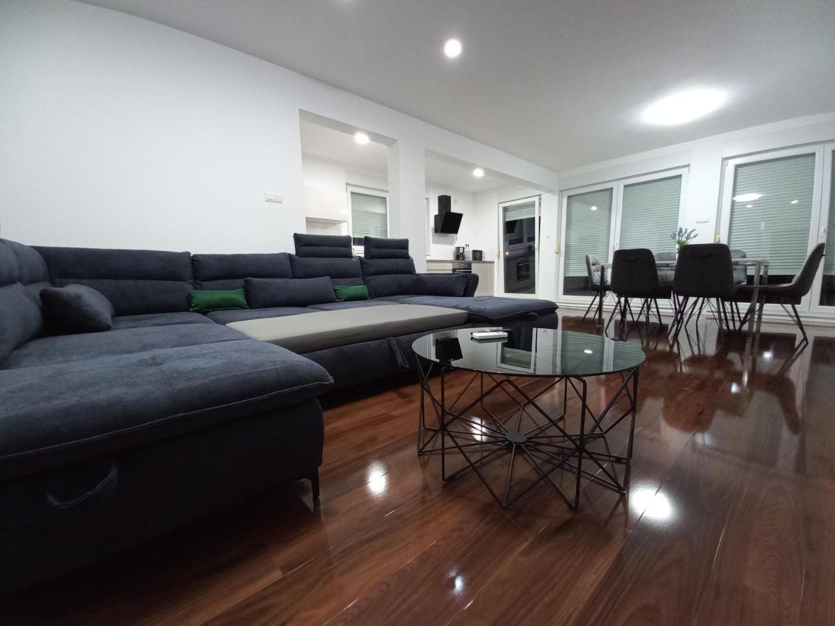 Apartman 1 * Vir