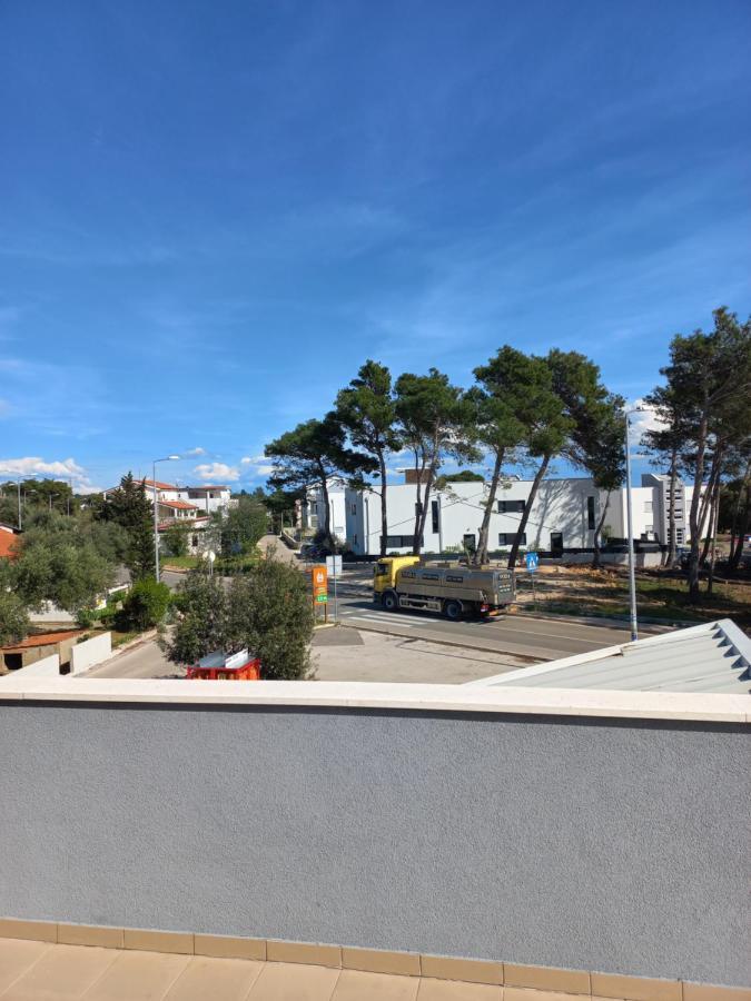 Apartment 1 Vir