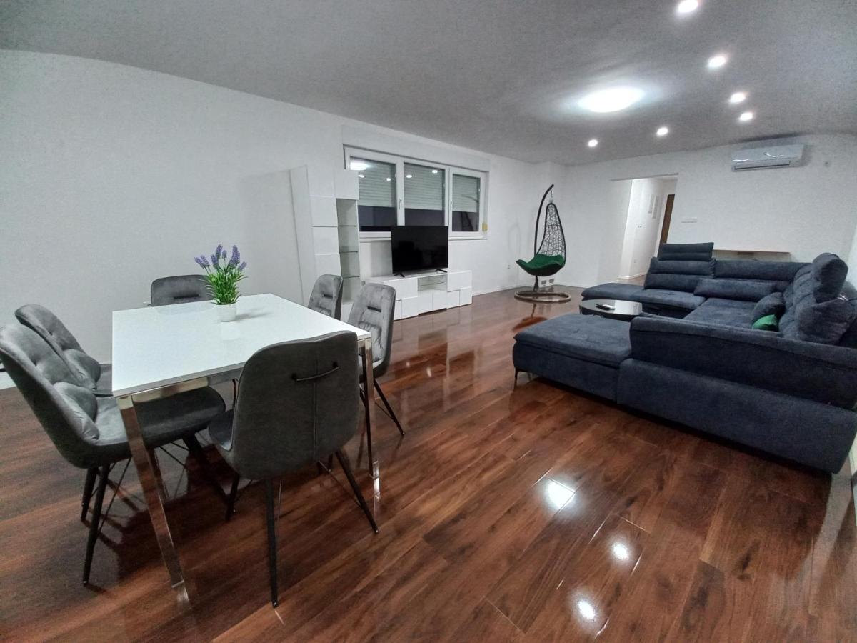1 Apartment